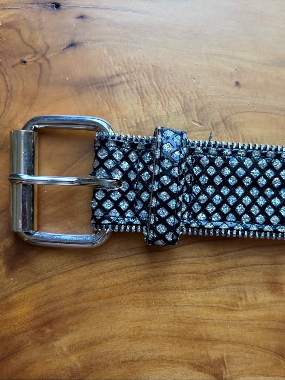 Men's Black & Silver Textured Belt - Stylish Everyday Accessory